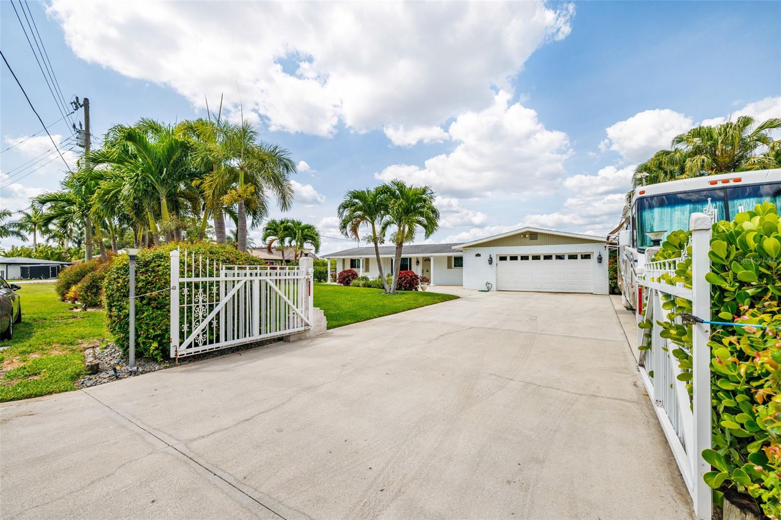 Image 49 of 65 For 14544 Riverside Drive
