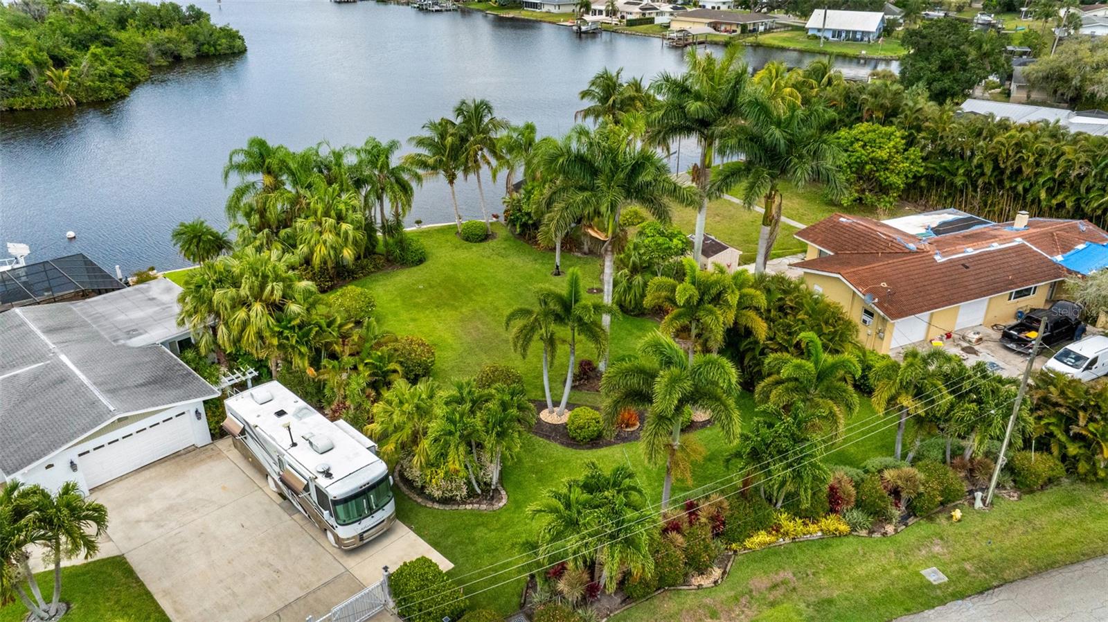 Image 55 of 65 For 14544 Riverside Drive