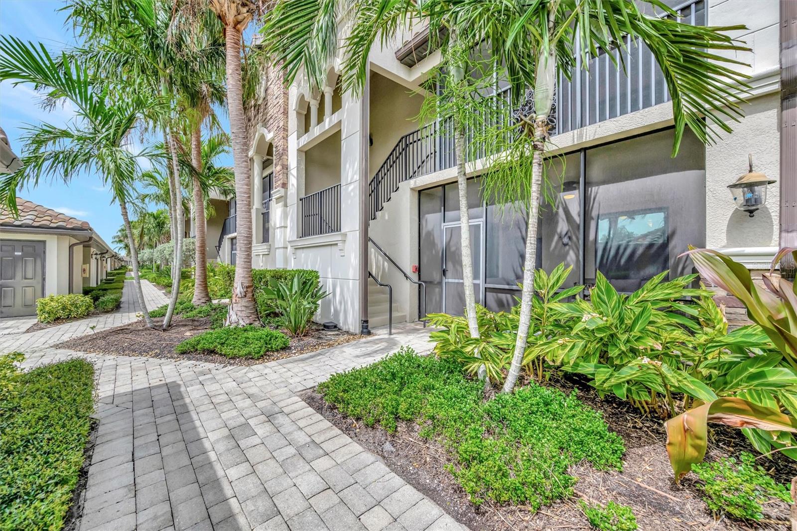 Image 41 of 60 For 5528 Palmer Circle 104