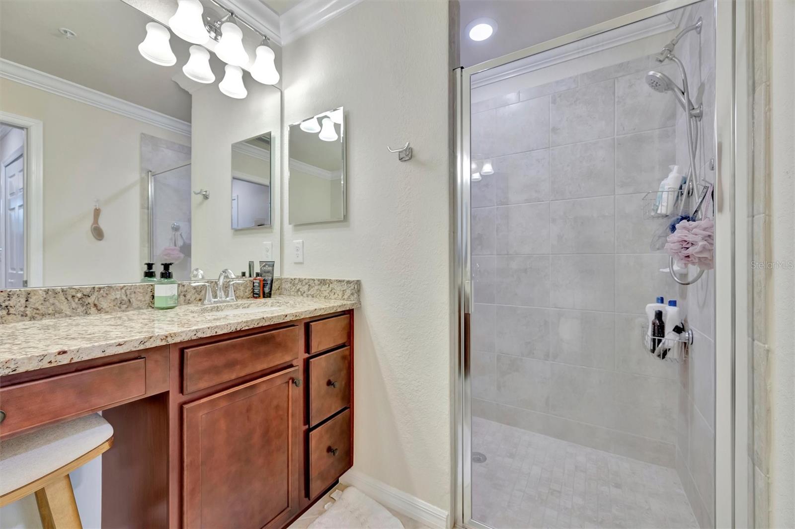 Image 44 of 60 For 5528 Palmer Circle 104