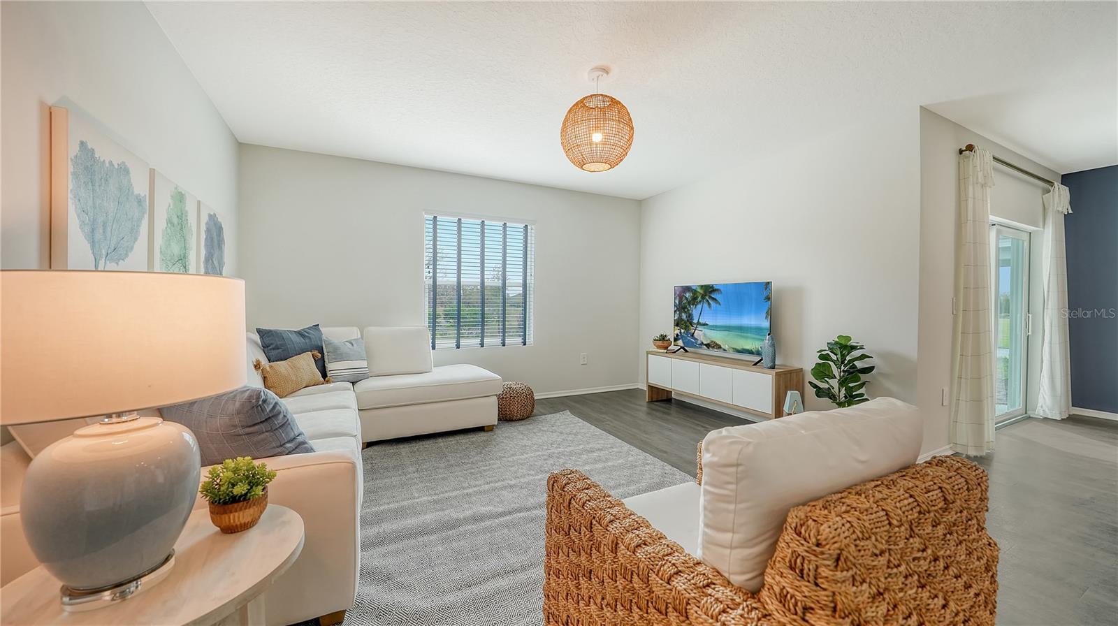 Image 5 of 20 For 4425 Boxelder Avenue