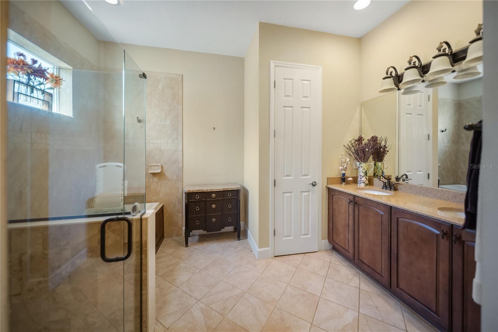Image 11 of 55 For 305 Siena Vista Place