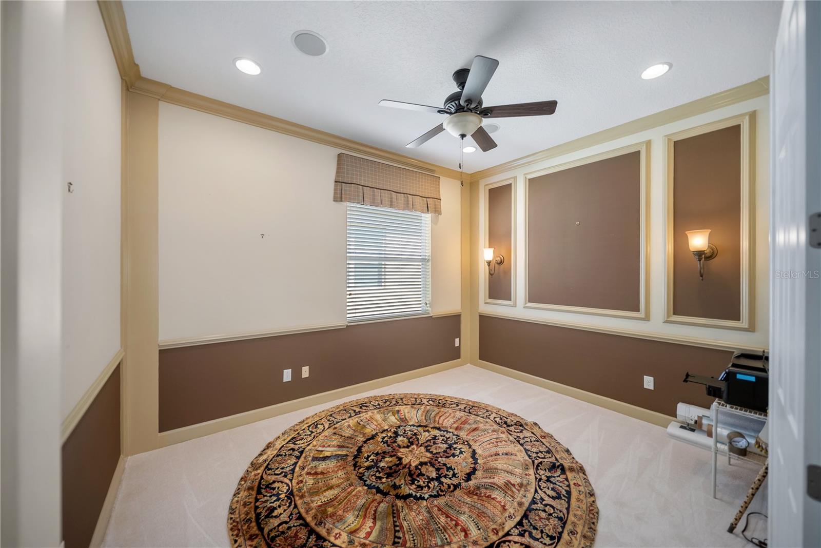 Image 19 of 55 For 305 Siena Vista Place