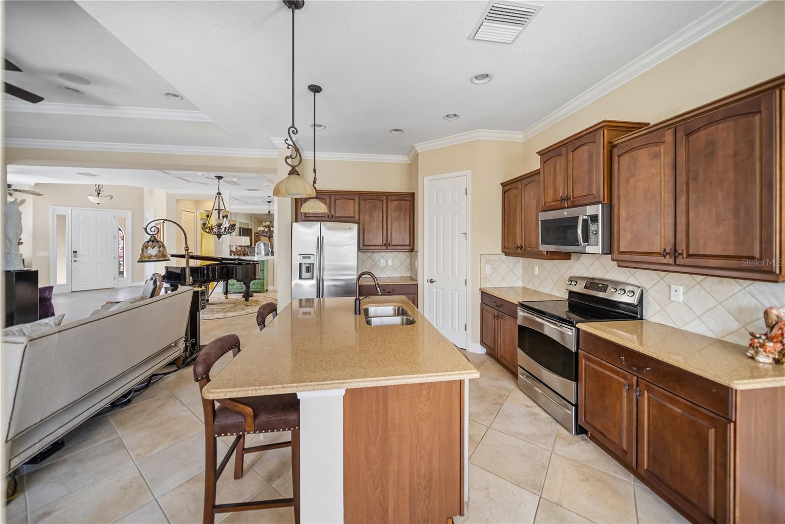 Image 7 of 55 For 305 Siena Vista Place
