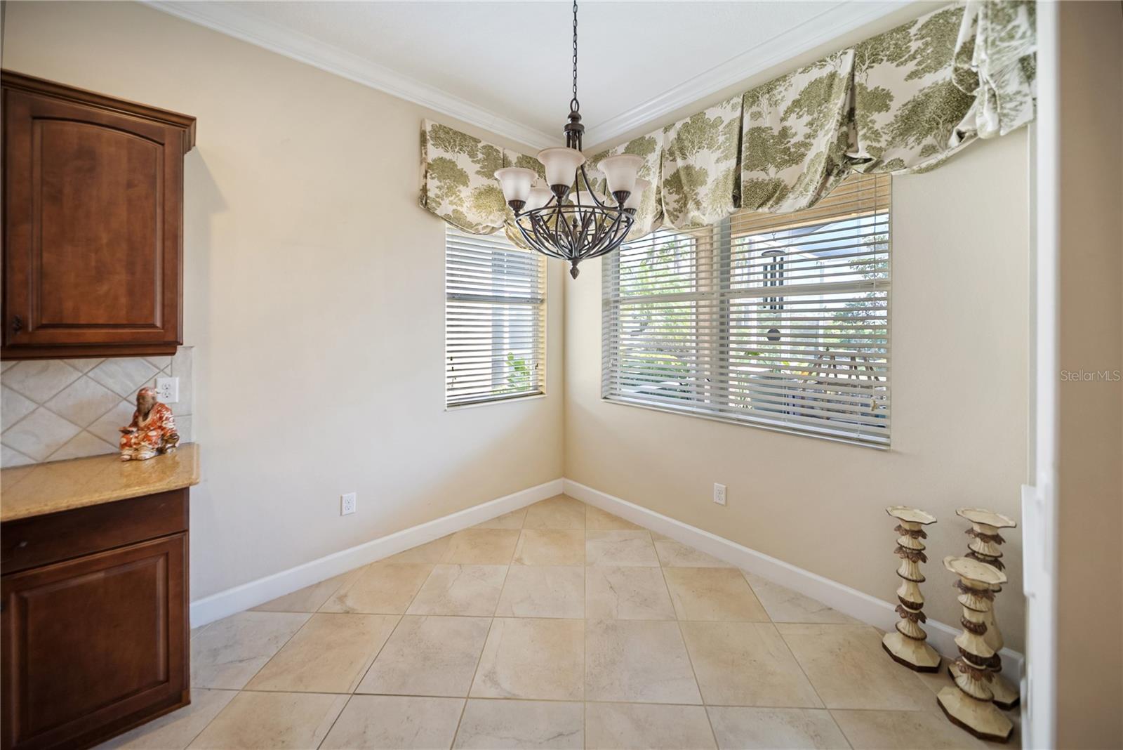 Image 8 of 55 For 305 Siena Vista Place