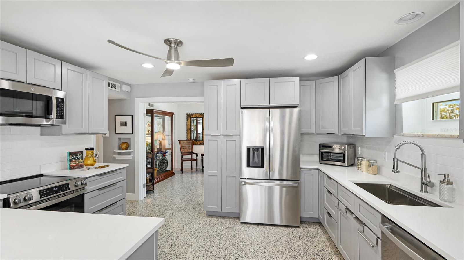 Image 12 of 38 For 2713 Avenue C