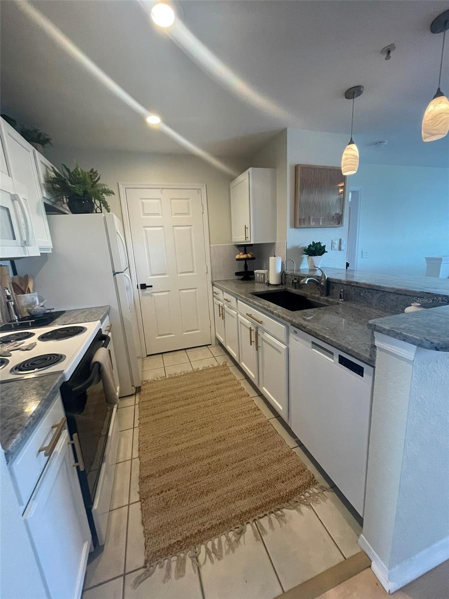 Image 3 of 50 For 4850 51st Street W 3204
