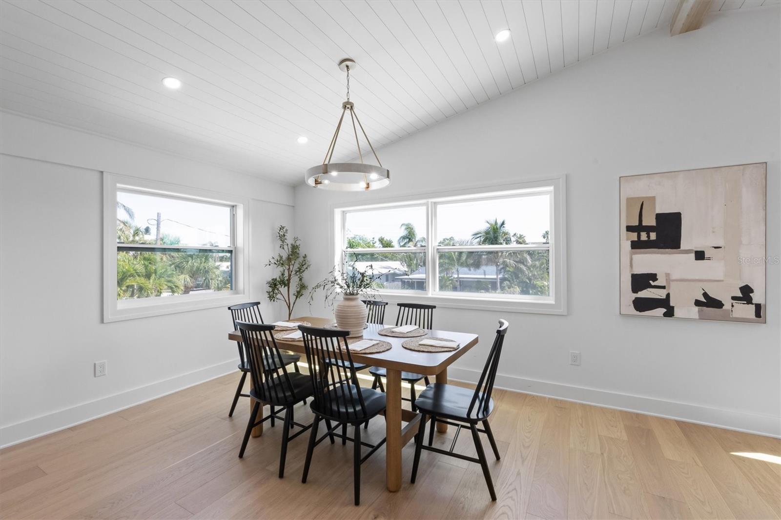 Image 17 of 51 For 616 Fern Street
