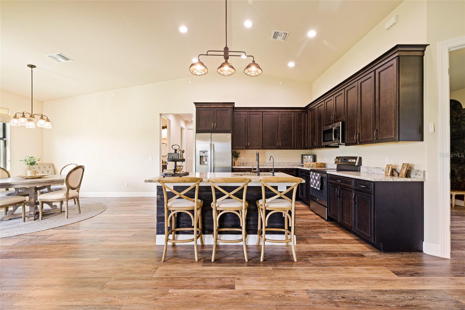 Image 12 of 44 For 16630 Willow Point Court
