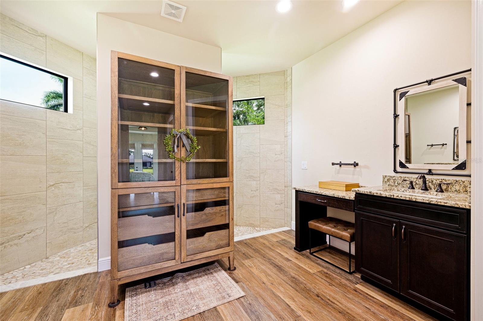Image 20 of 44 For 16630 Willow Point Court