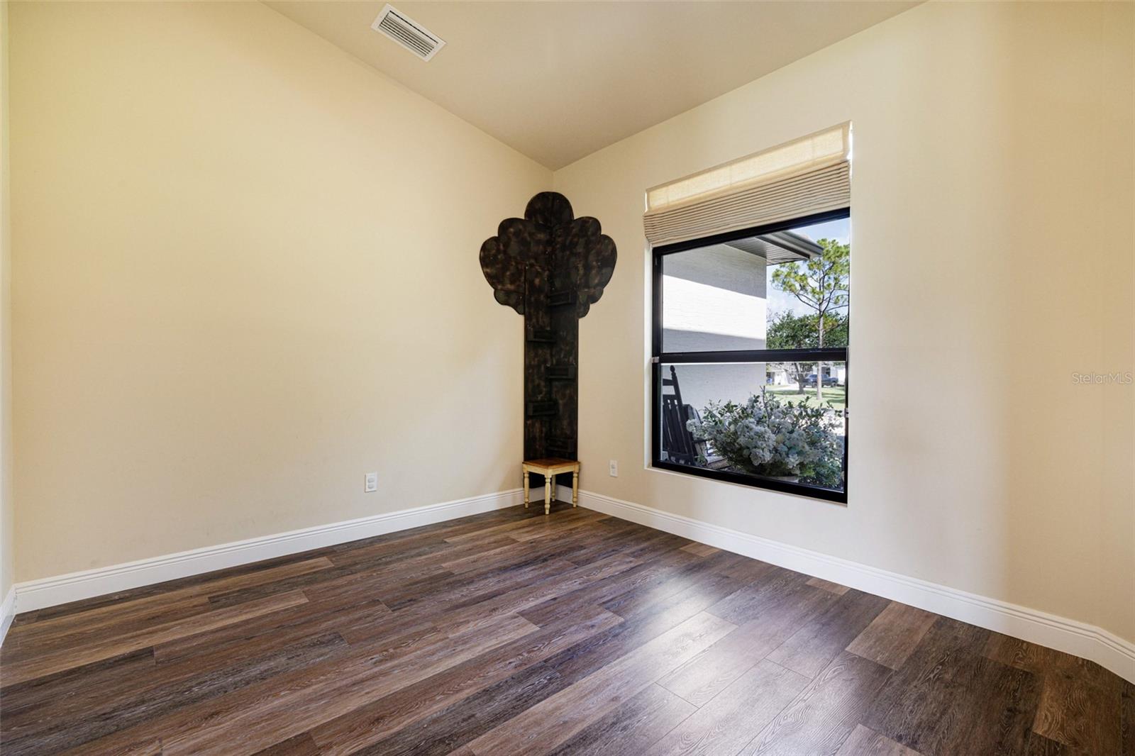 Image 23 of 44 For 16630 Willow Point Court