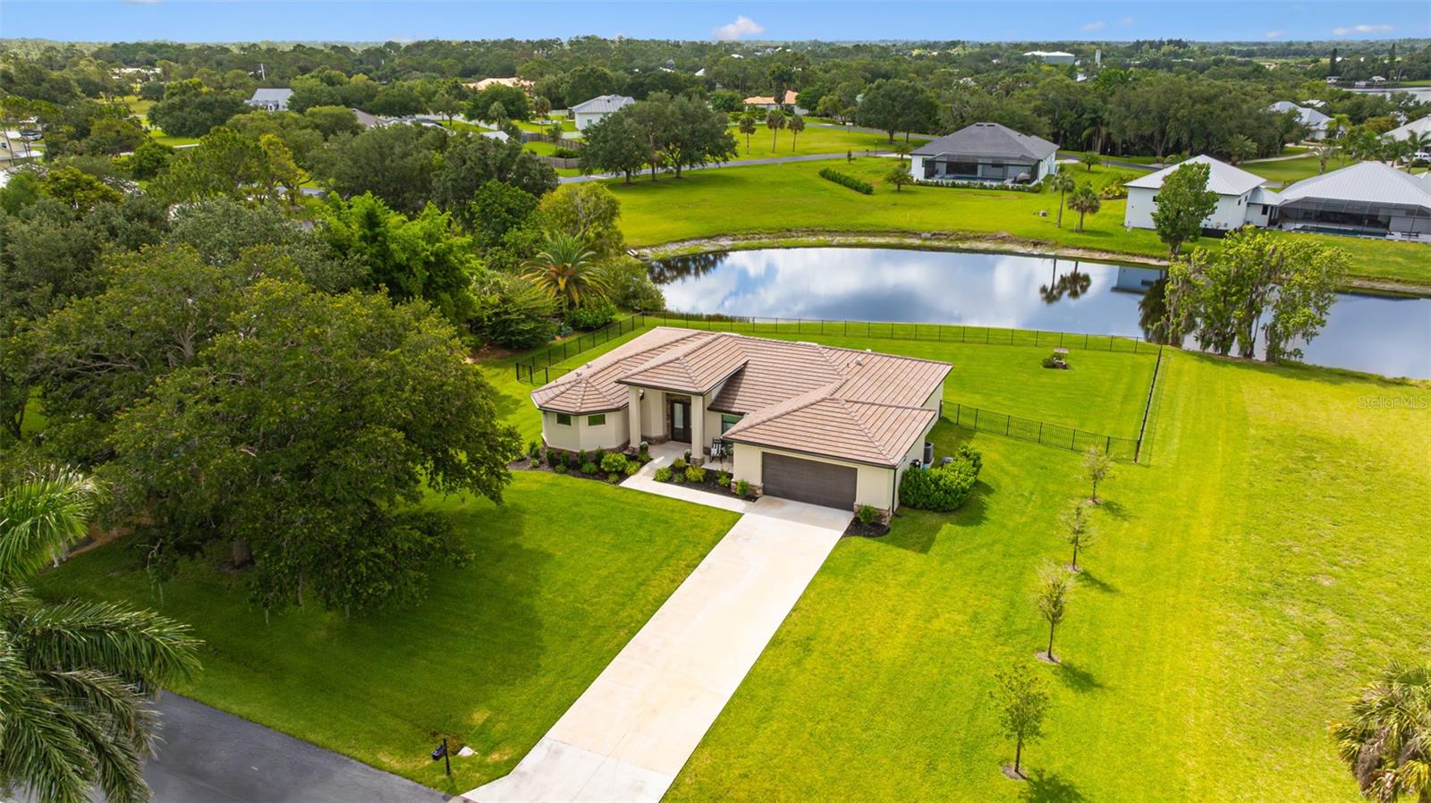 Image 38 of 44 For 16630 Willow Point Court