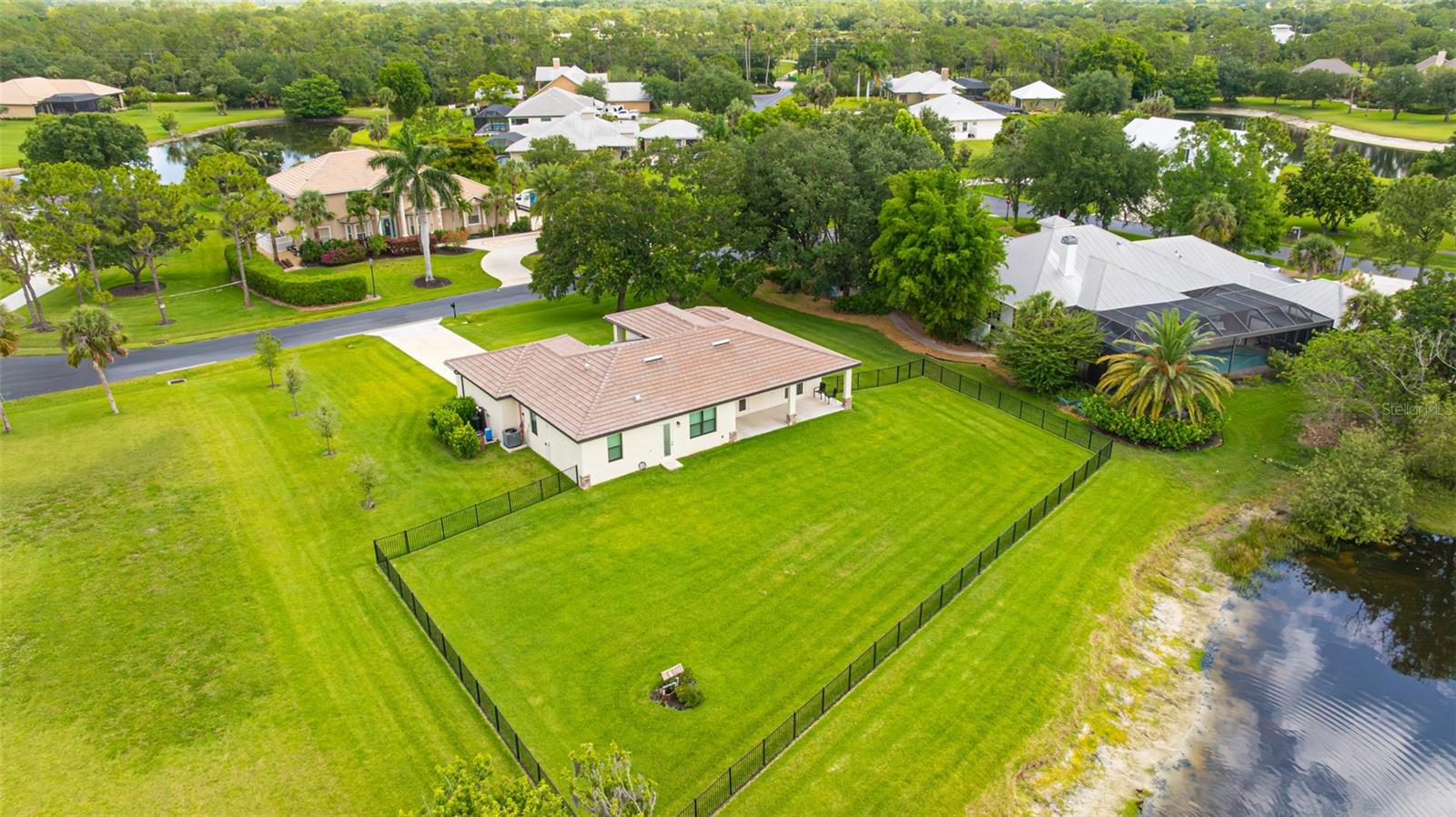 Image 42 of 44 For 16630 Willow Point Court