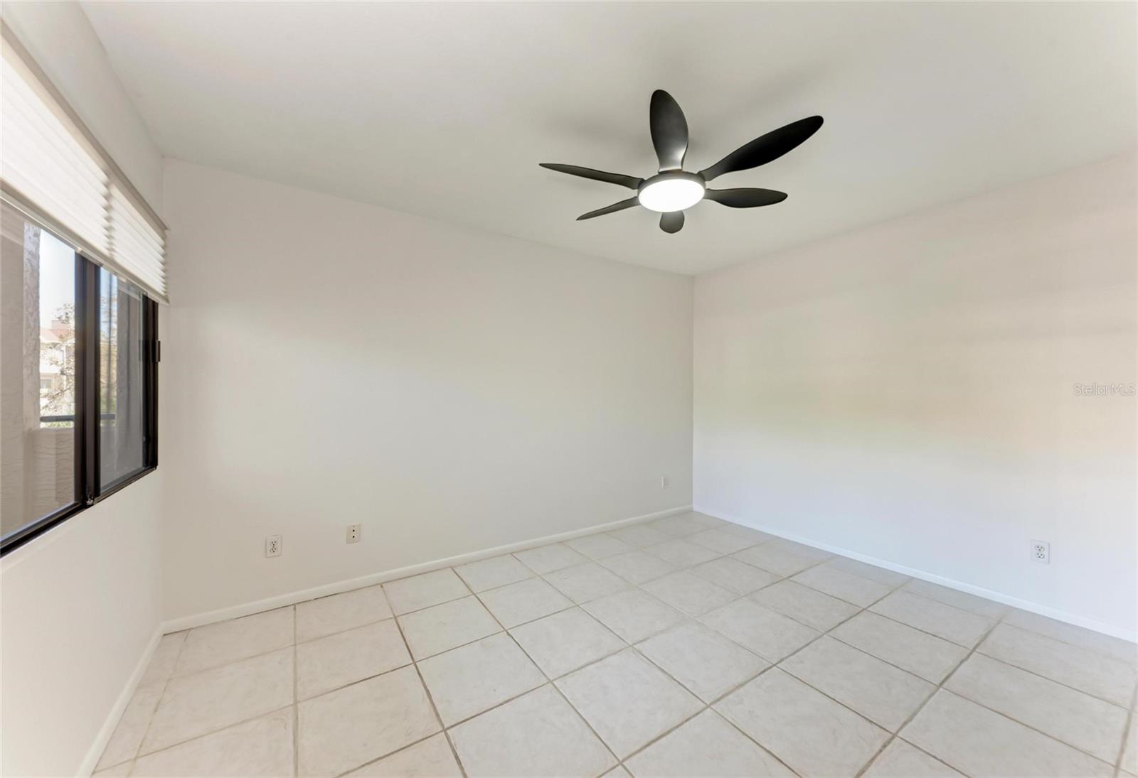 Image 23 of 57 For 835 Osprey Avenue 101