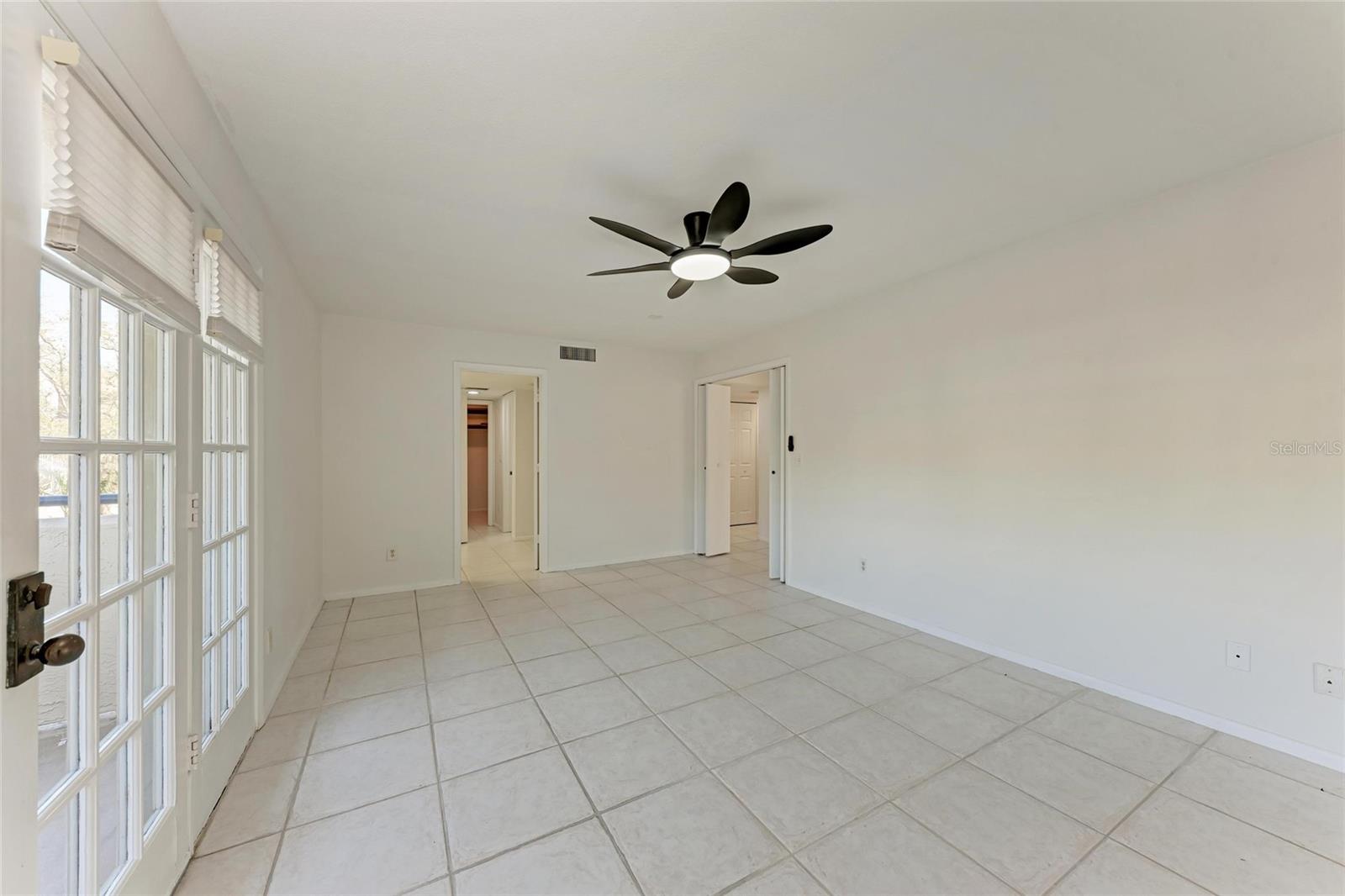 Image 30 of 57 For 835 Osprey Avenue 101