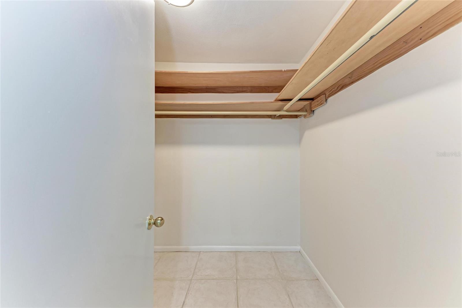 Image 36 of 57 For 835 Osprey Avenue 101
