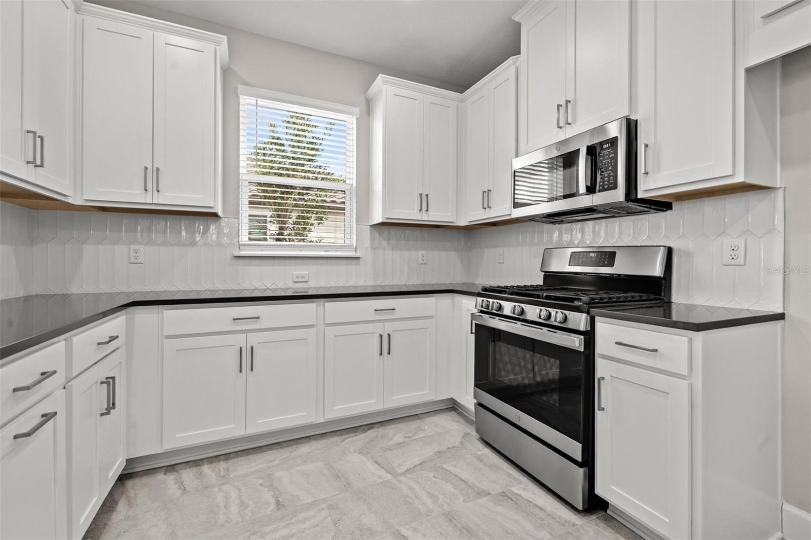 Image 5 of 21 For 3040 Formia Court