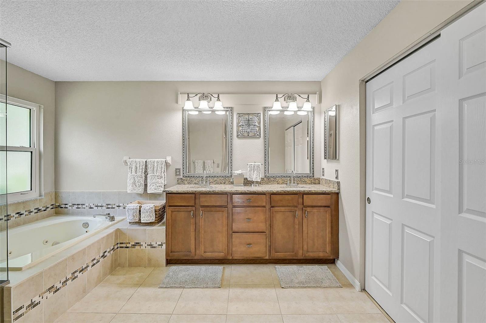 Image 30 of 66 For 4733 Spring Meadow Lane