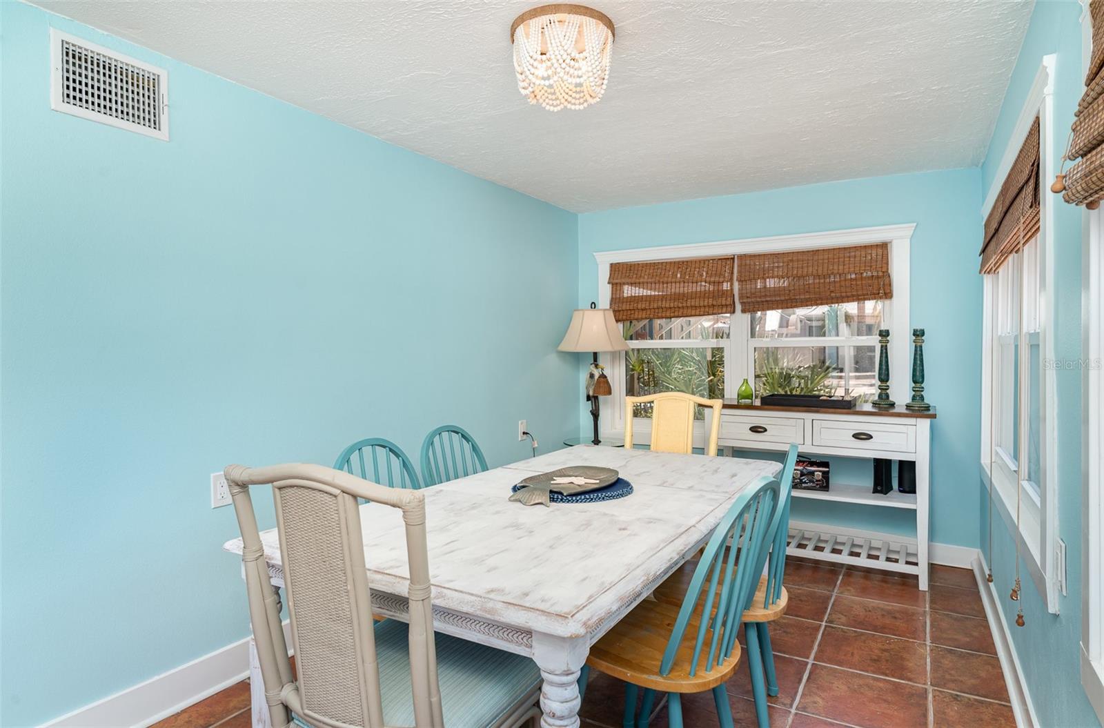 Image 11 of 45 For 509 Pine Avenue A