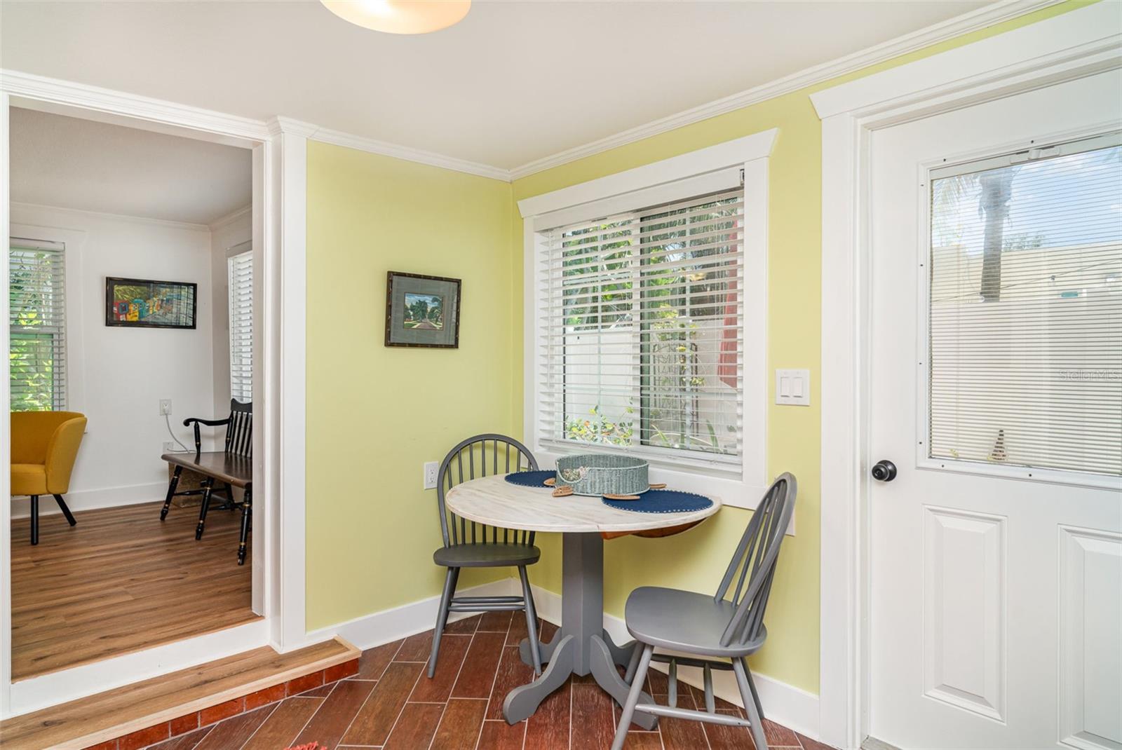 Image 22 of 45 For 509 Pine Avenue A