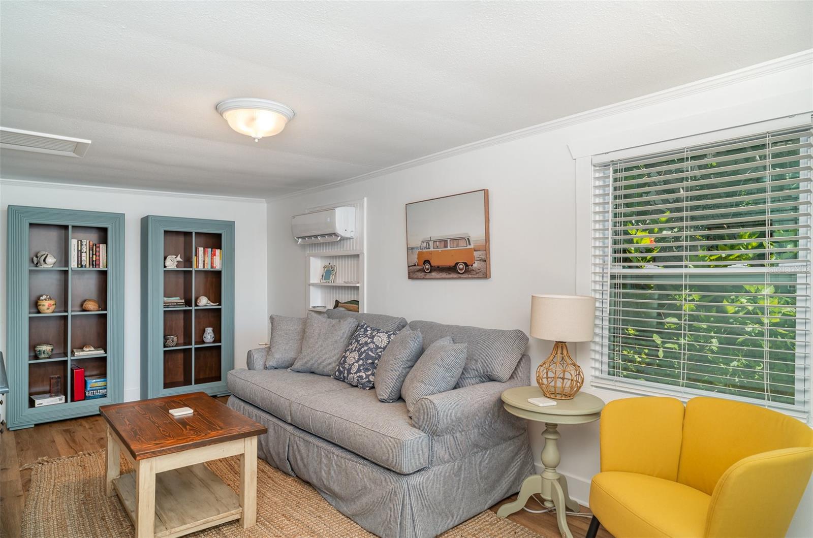 Image 24 of 45 For 509 Pine Avenue A