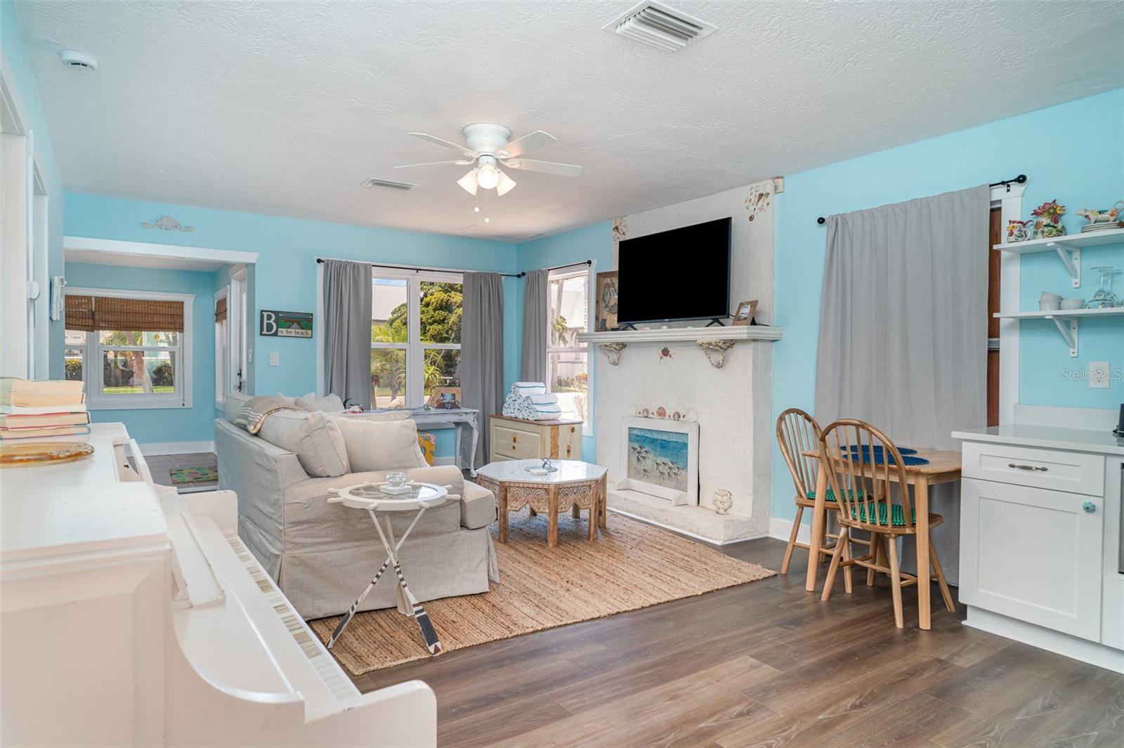 Image 6 of 45 For 509 Pine Avenue A