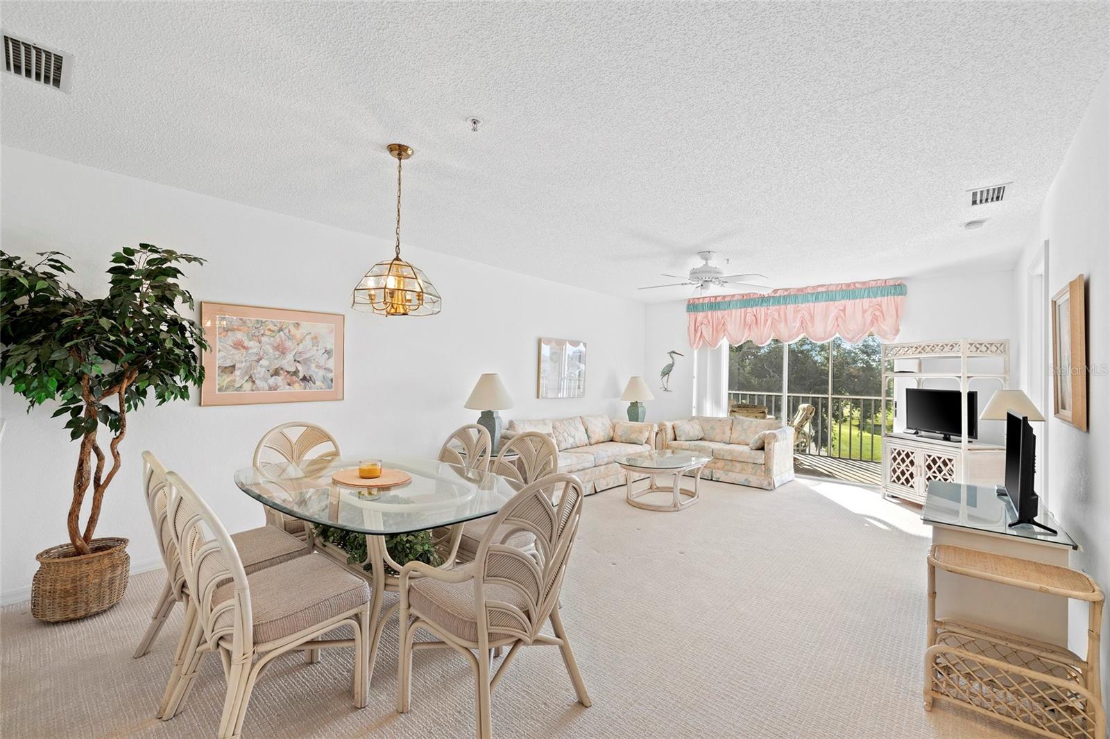 Image 11 of 52 For 6507 Stone River Road 304