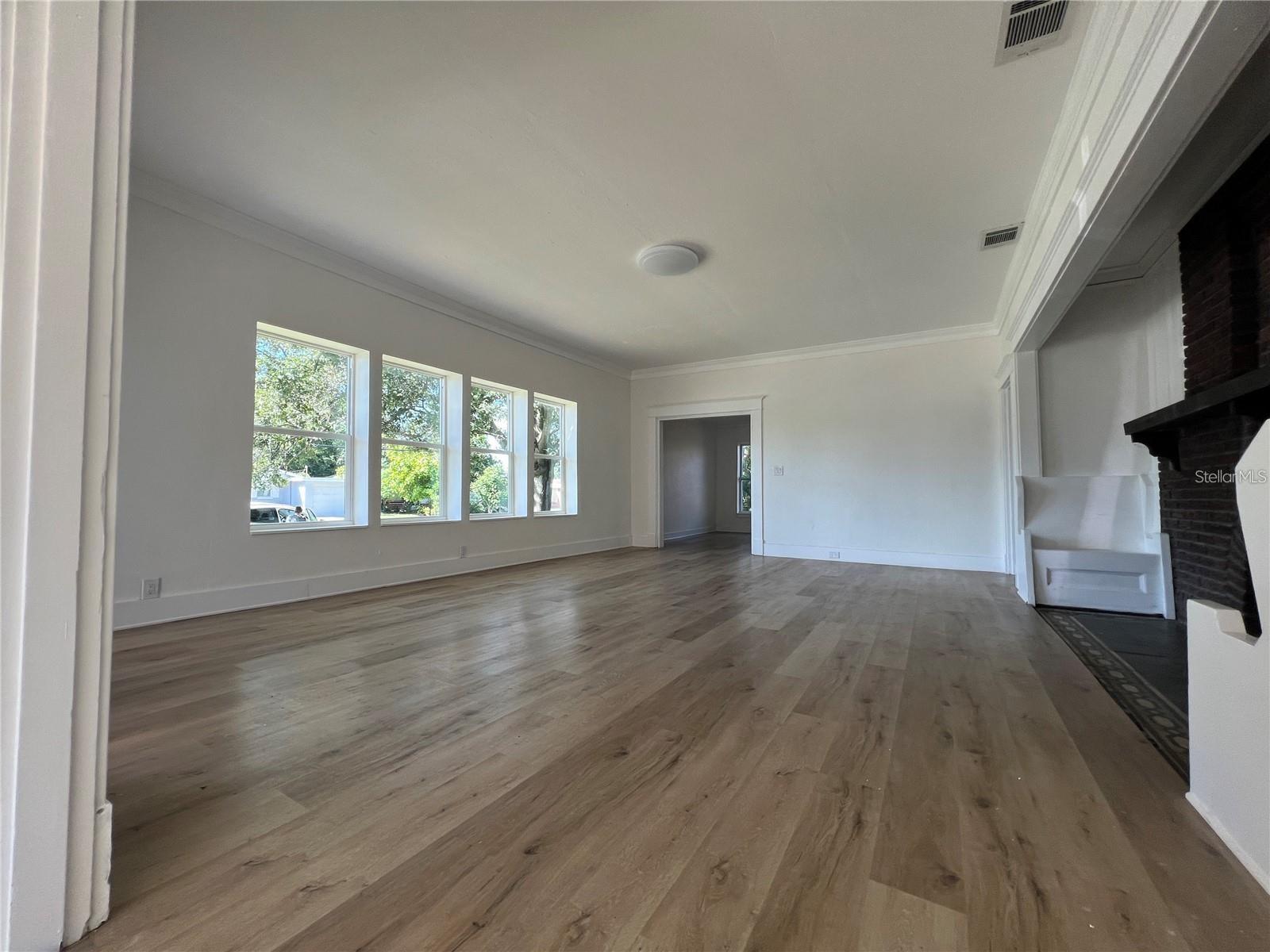 Image 15 of 25 For 3429 37th Street N