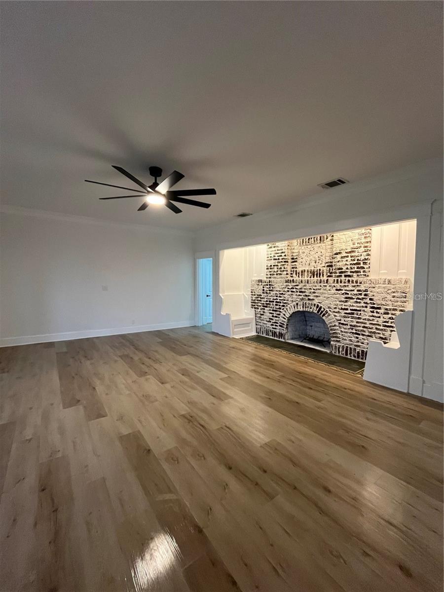Image 4 of 25 For 3429 37th Street N