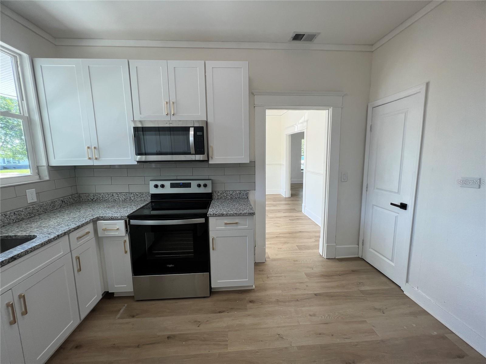 Image 7 of 25 For 3429 37th Street N