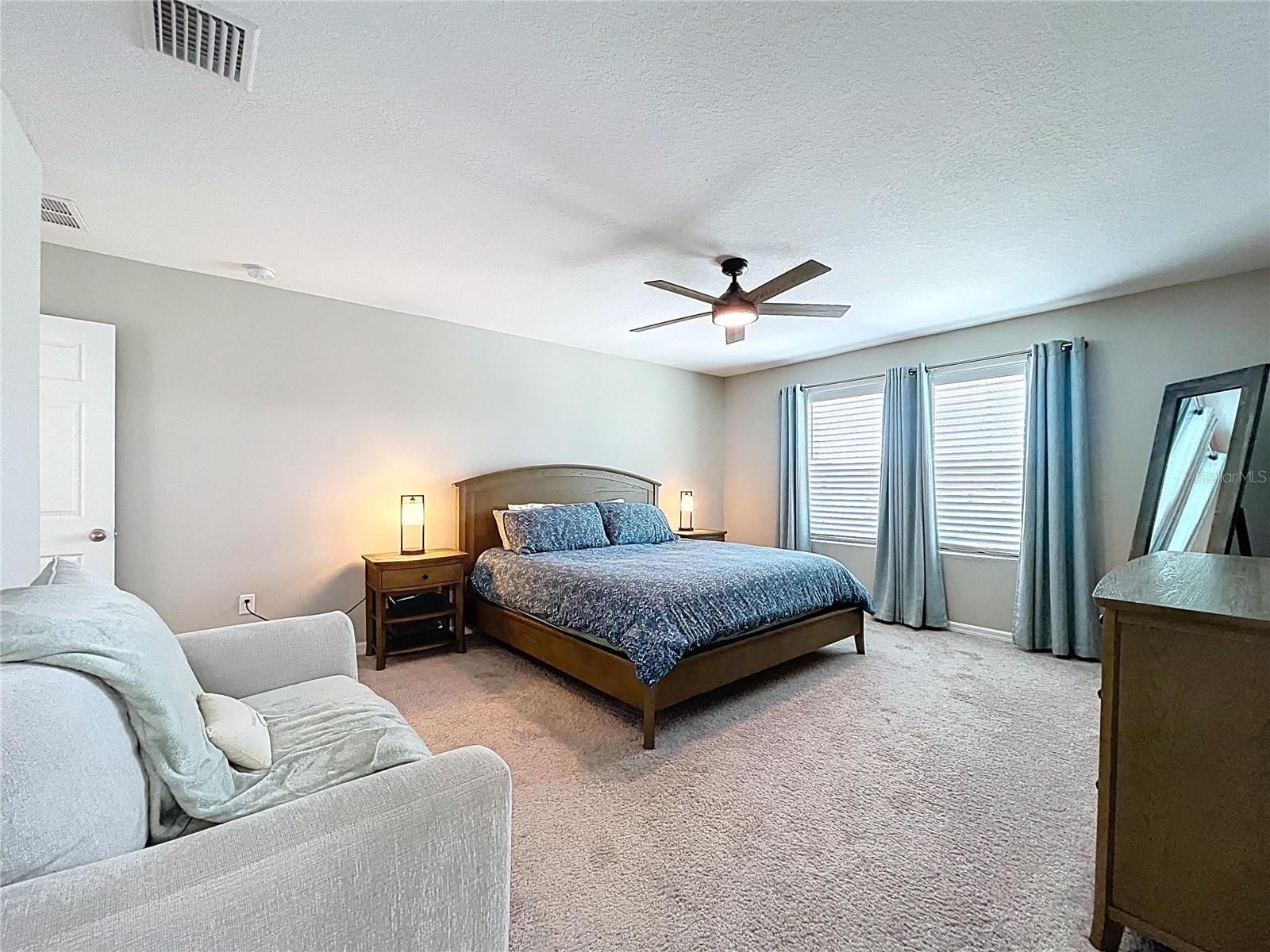 Image 17 of 32 For 12832 Oak Hill Way