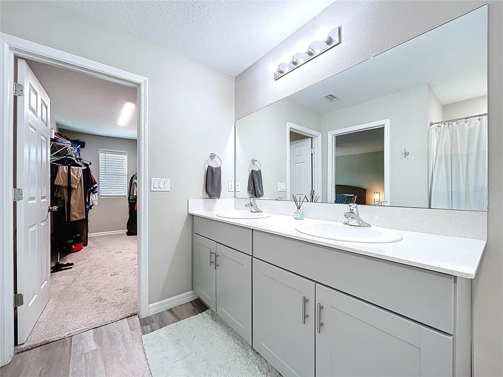 Image 20 of 32 For 12832 Oak Hill Way