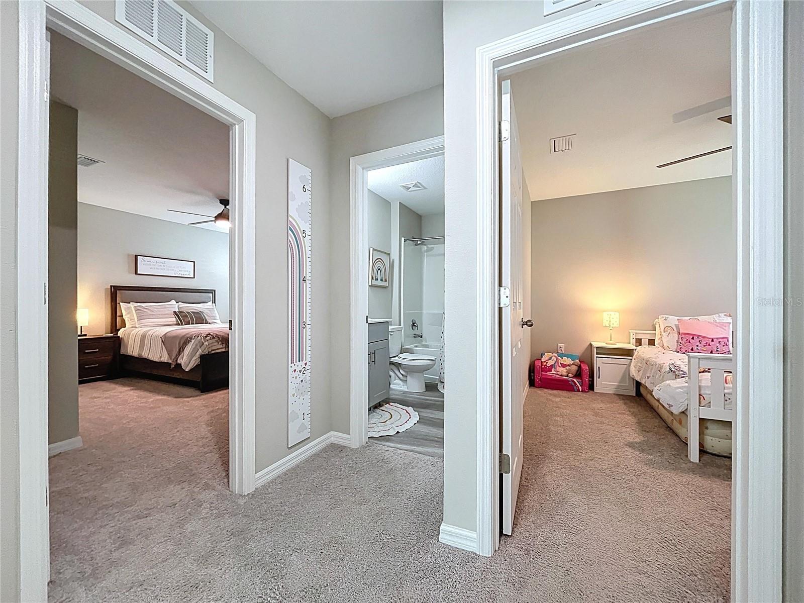 Image 24 of 32 For 12832 Oak Hill Way