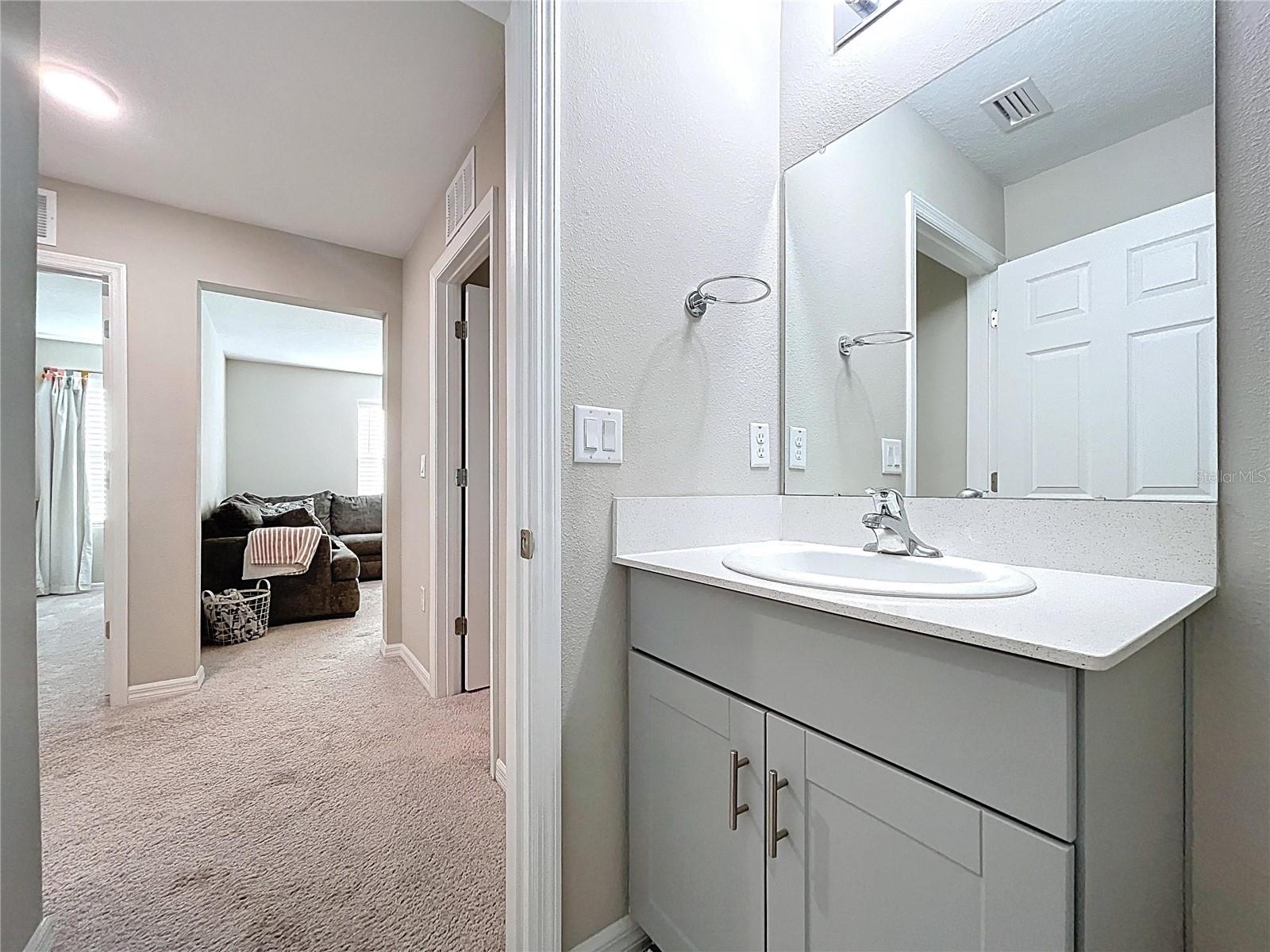Image 25 of 32 For 12832 Oak Hill Way