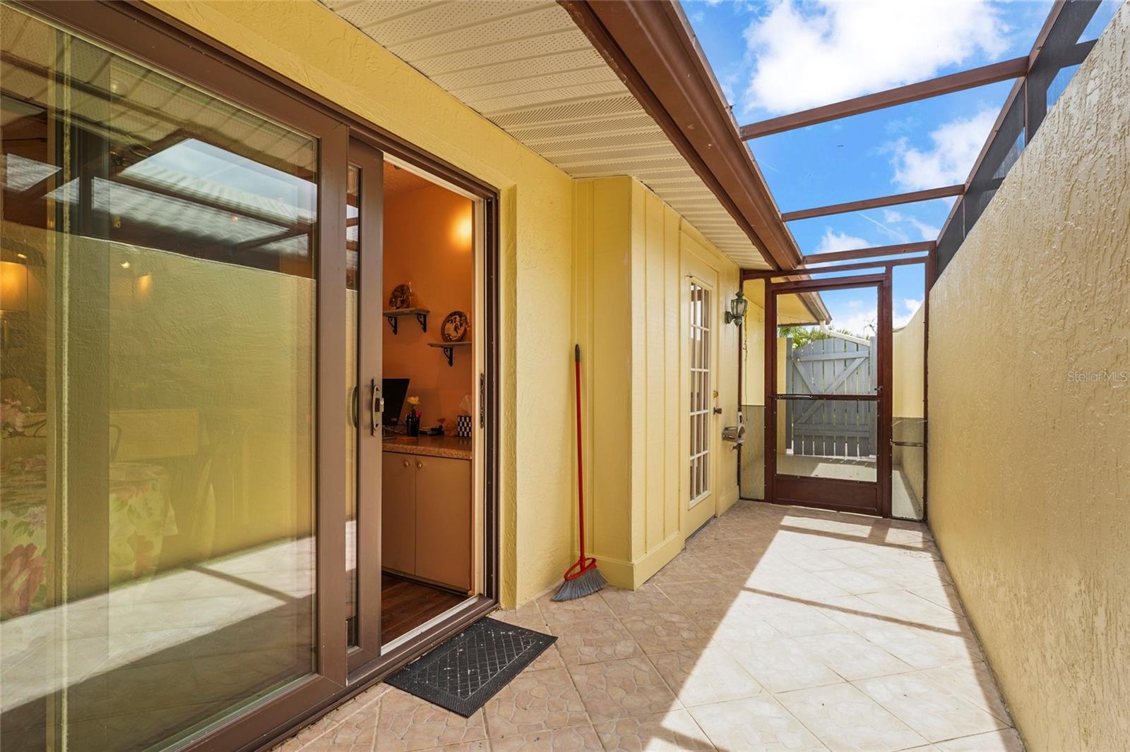 Image 10 of 54 For 20 Idle Sands Drive
