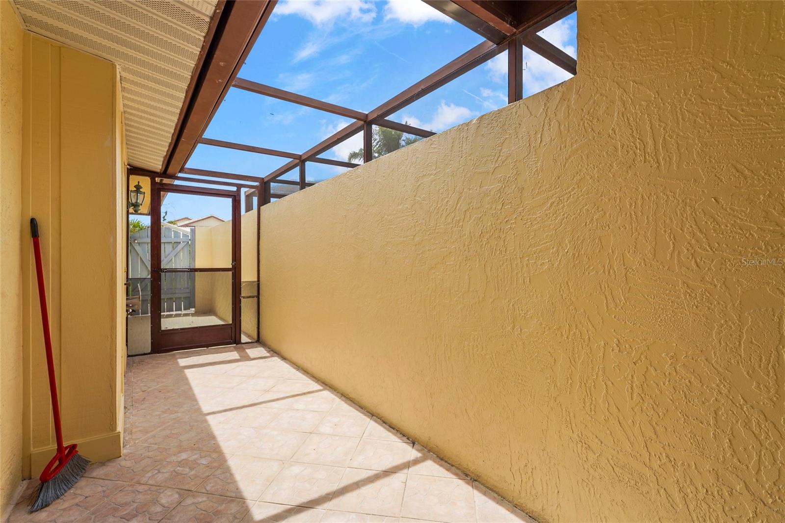 Image 32 of 54 For 20 Idle Sands Drive