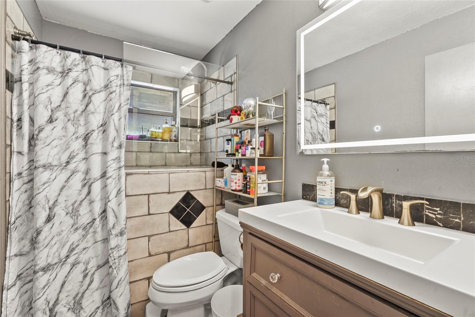 Image 9 of 54 For 20 Idle Sands Drive