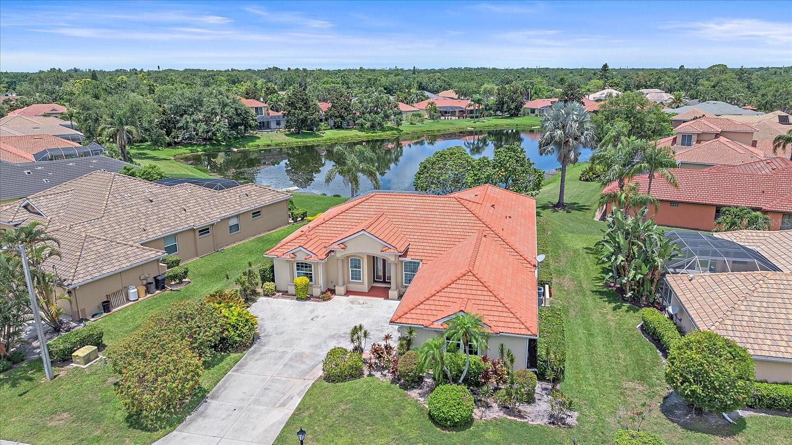 Details for 5523 Secluded Oaks Way, SARASOTA, FL 34233