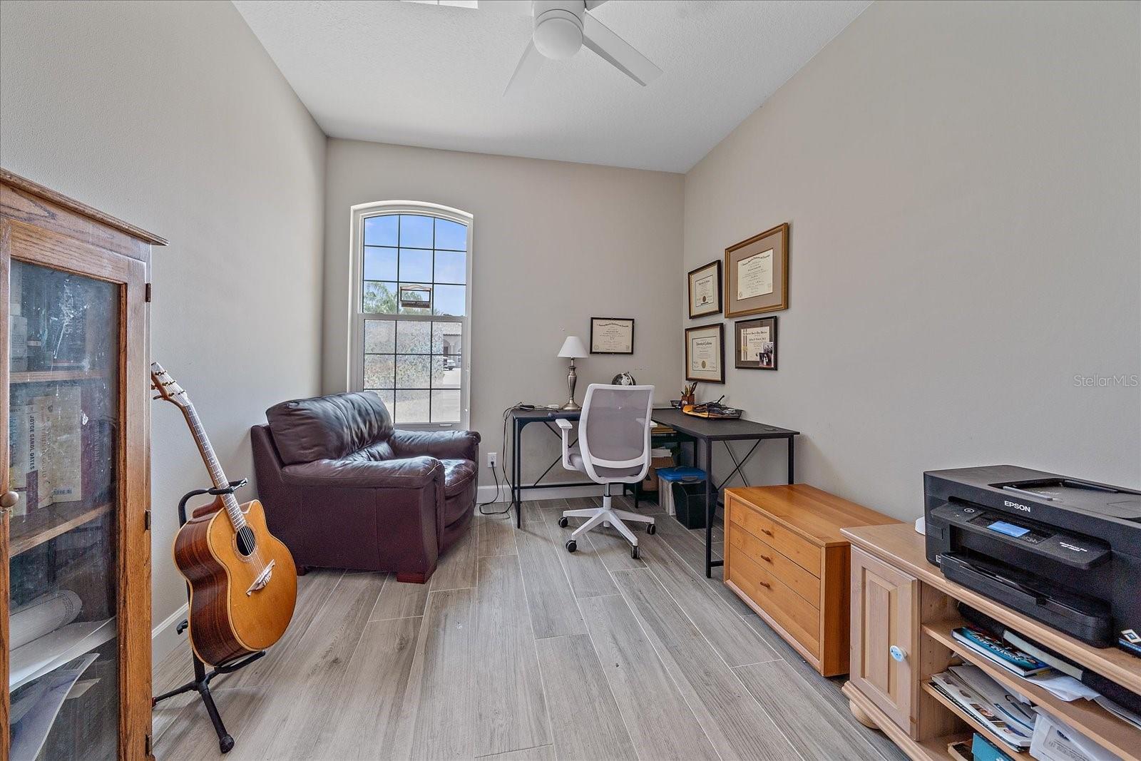 Image 12 of 40 For 5523 Secluded Oaks Way