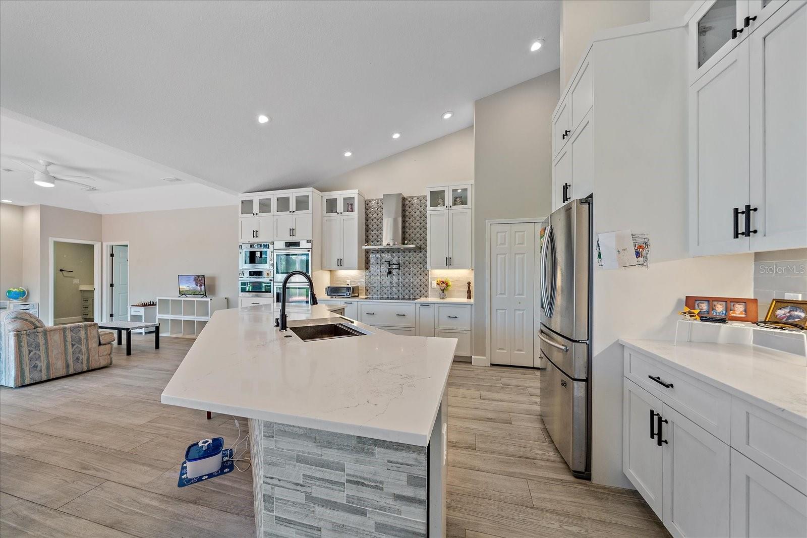 Image 18 of 40 For 5523 Secluded Oaks Way