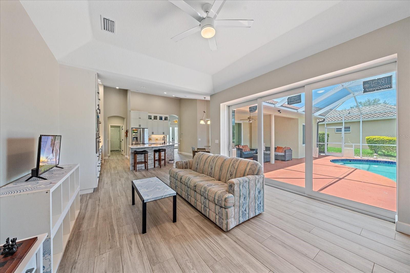 Image 19 of 40 For 5523 Secluded Oaks Way