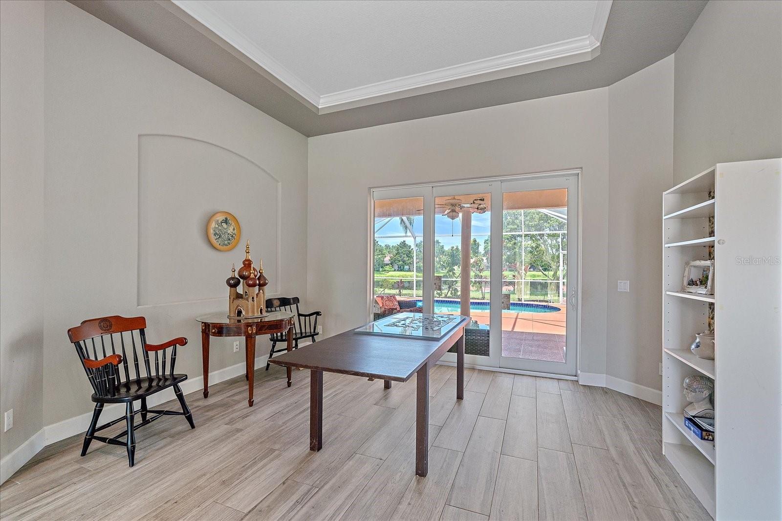 Image 8 of 40 For 5523 Secluded Oaks Way