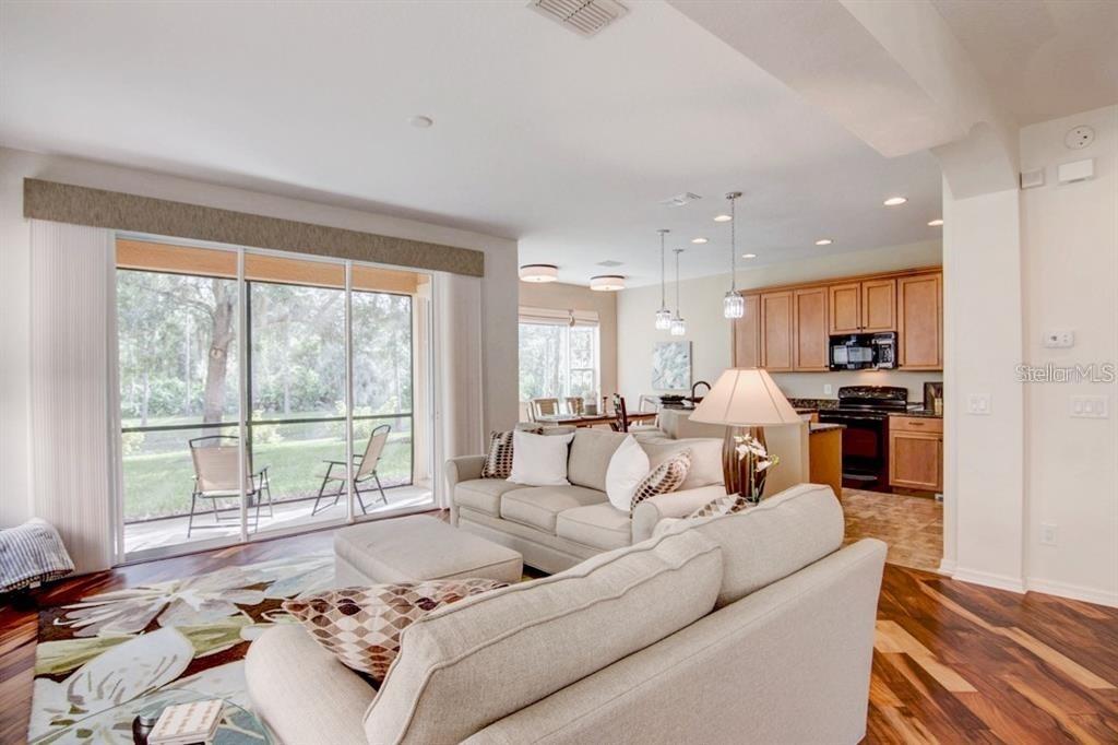 Image 2 of 20 For 8168 Villa Grande Court