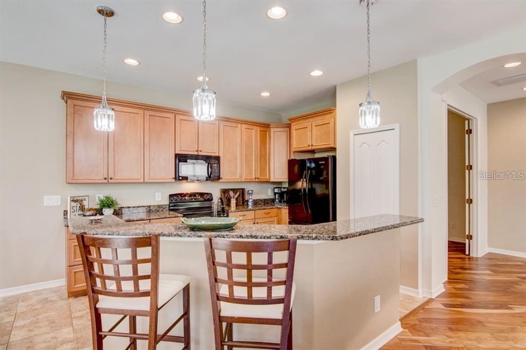Image 4 of 20 For 8168 Villa Grande Court