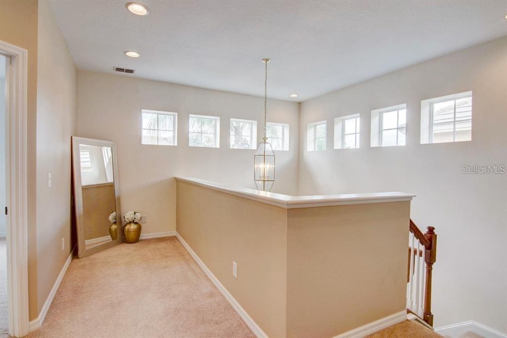 Image 9 of 20 For 8168 Villa Grande Court