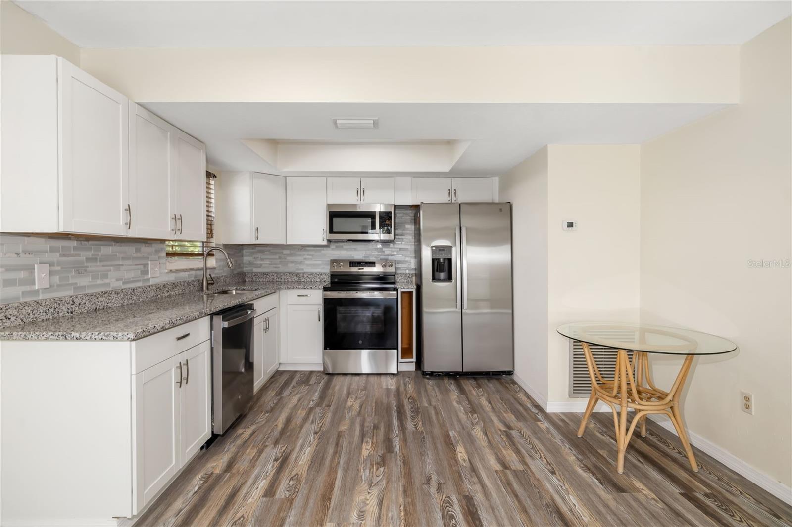 Image 10 of 40 For 2513 Avenue B  B