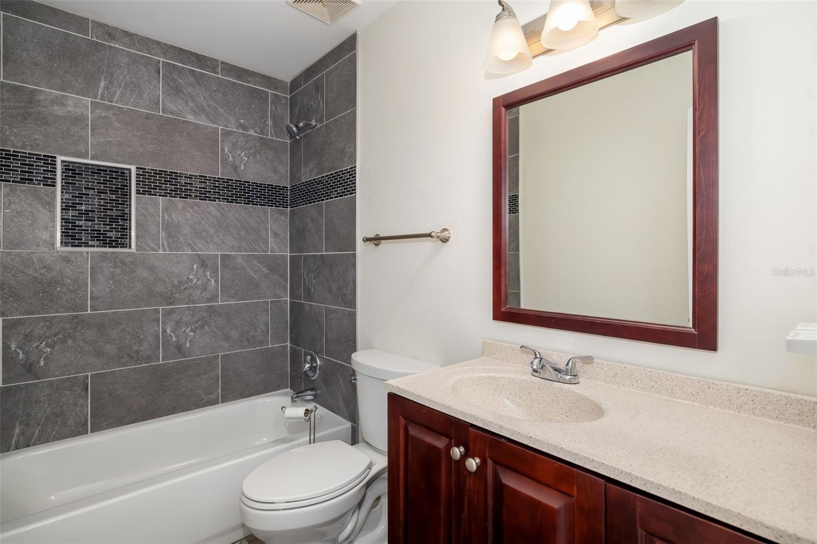 Image 14 of 40 For 2513 Avenue B  B