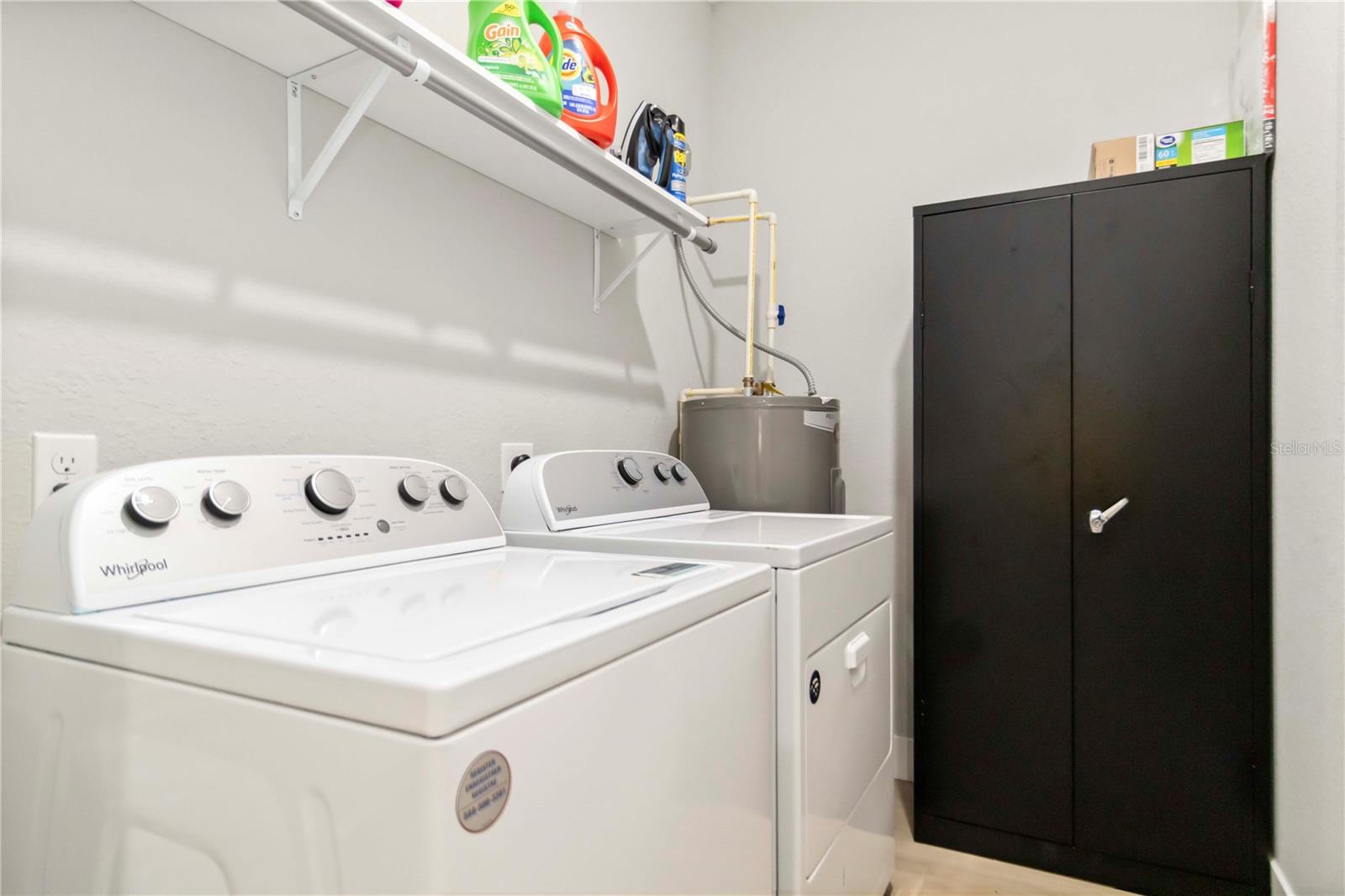 Image 22 of 27 For 9417 Agate Street