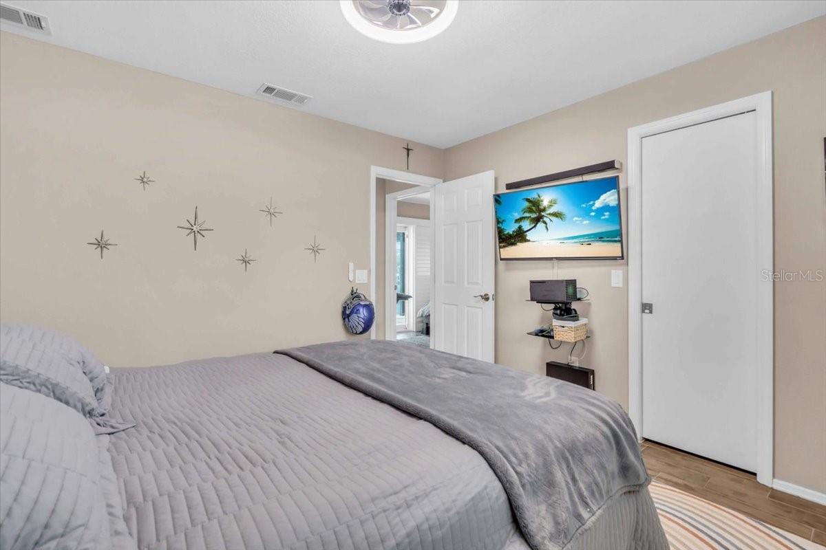 Image 17 of 54 For 1461 Marlin Street
