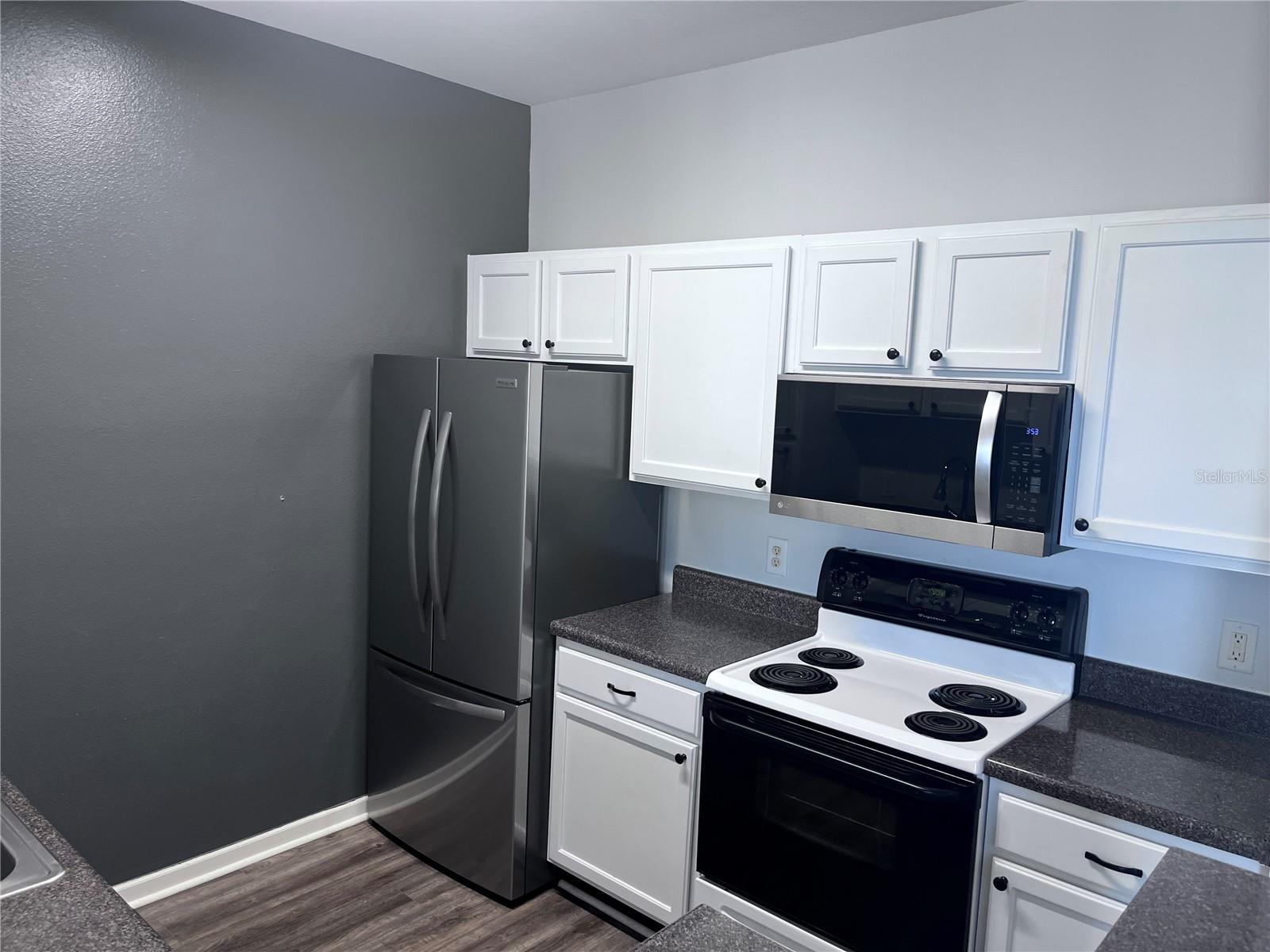 Image 7 of 21 For 4802 51st Street W 1524